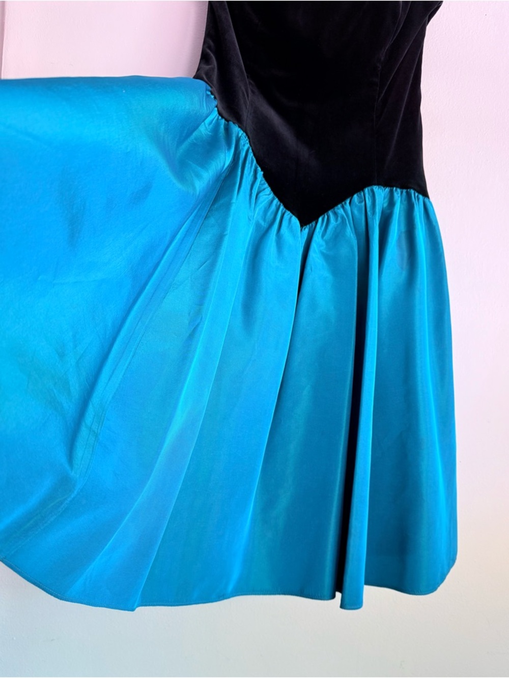Vtg Laura Ashley 80s Strapless Velvet Cocktail Dress Size 10 RUNS SMALL (4-6) - Picture 3 of 9